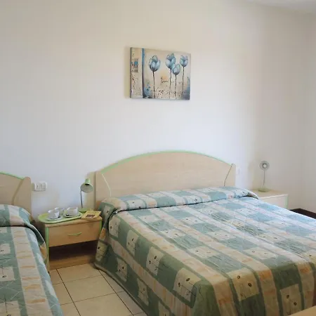 Leopardi - Gemini Appartement *